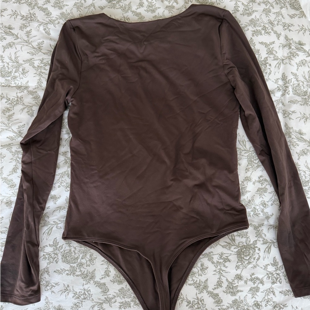 Aritzia contour bodysuit - Picture 3 of 5